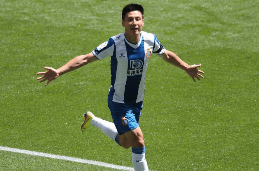  索肖边锋突破传中造杀机，高中锋头槌破门定乾坤时刻